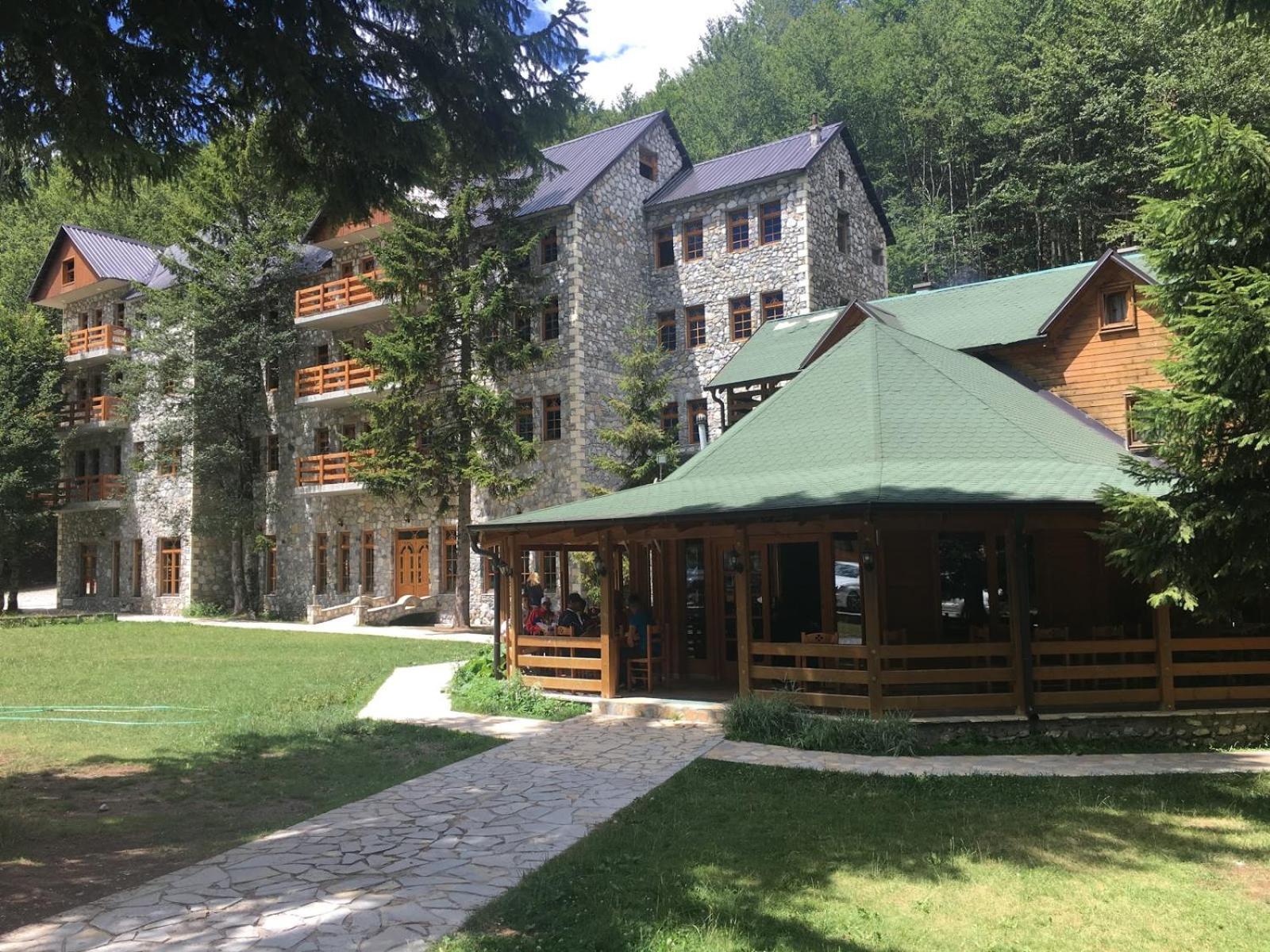Fusha E Gjes Hotel Valbone Exterior foto